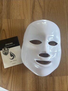 LED Face Mask - White